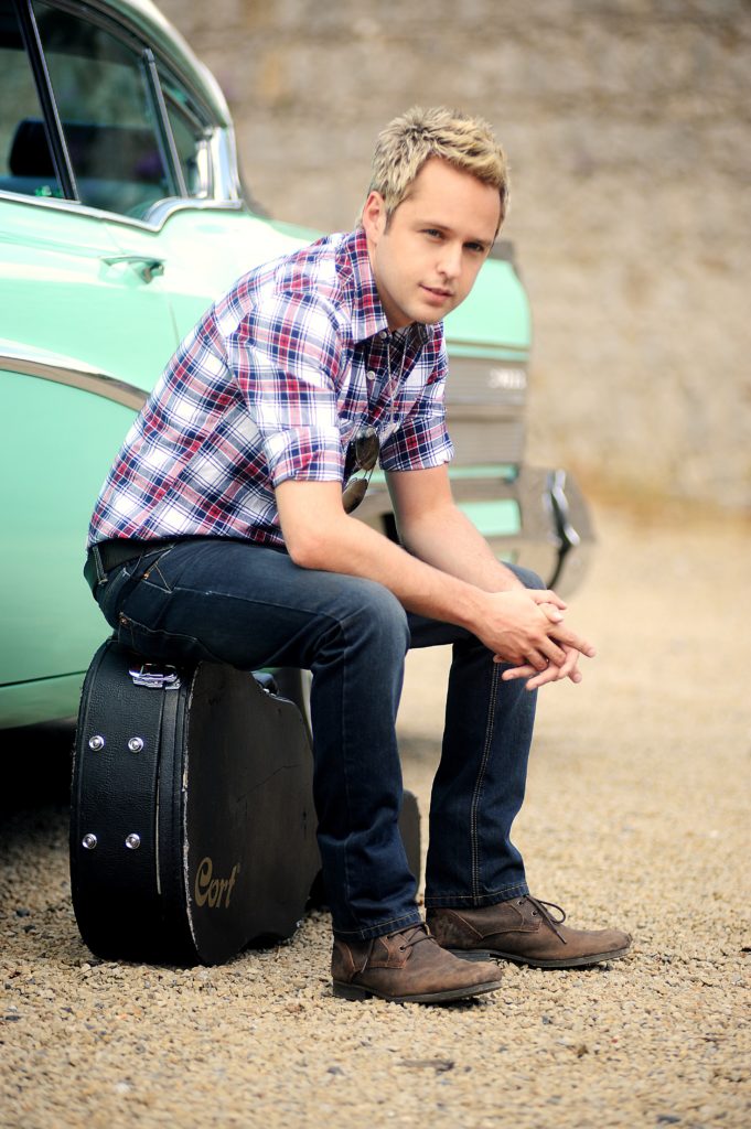 Derek Ryan Pic 1